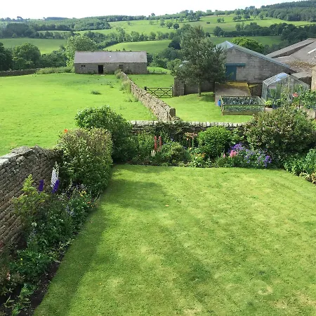 Firs Farm לינה וארוחת בוקר